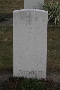 Les Baraques Military Cemetery Sangatte - Chiang Chung Ching, 